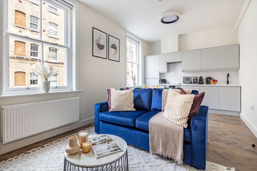Modern 1BR Downtown Stay