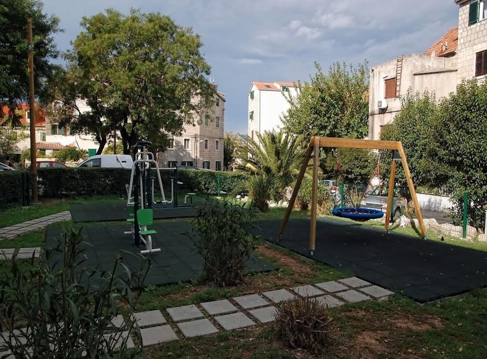 Photo 28