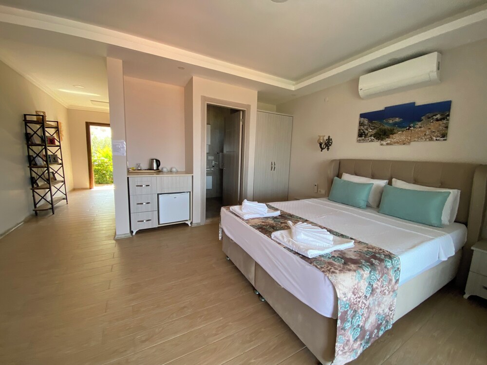 SUNA HOUSE