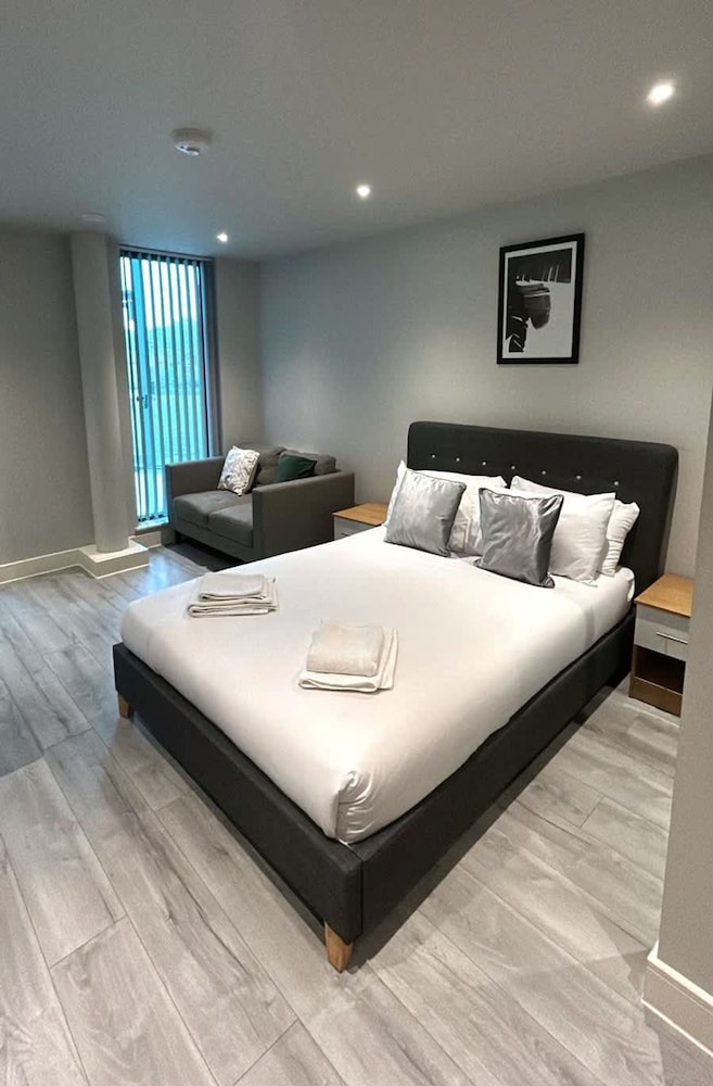 Chic Studio in Bracknell at Convenient Location