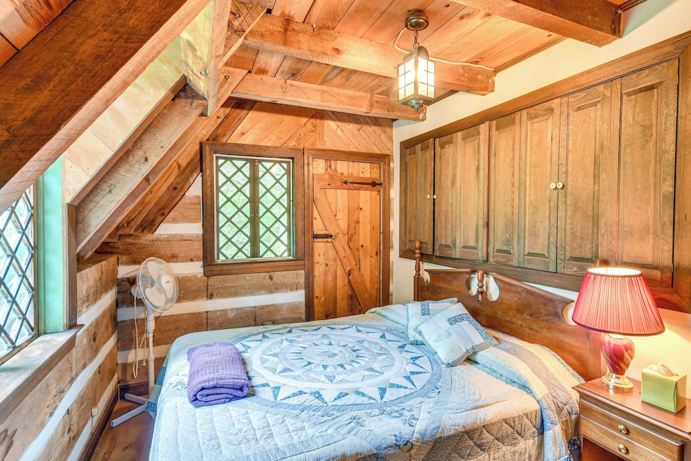 Peaceful Burnsville Cabin By South Toe River!