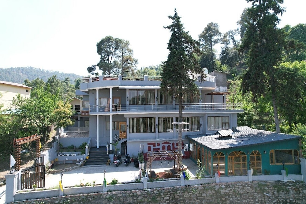 Hotel Valna Estate Mountain View Kausani By HRG