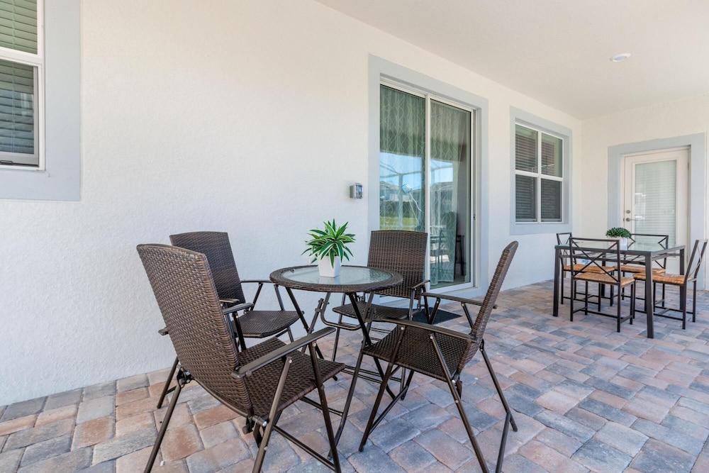 1520 FD 6BR Luxury Villa Pool Game Room - Image 2