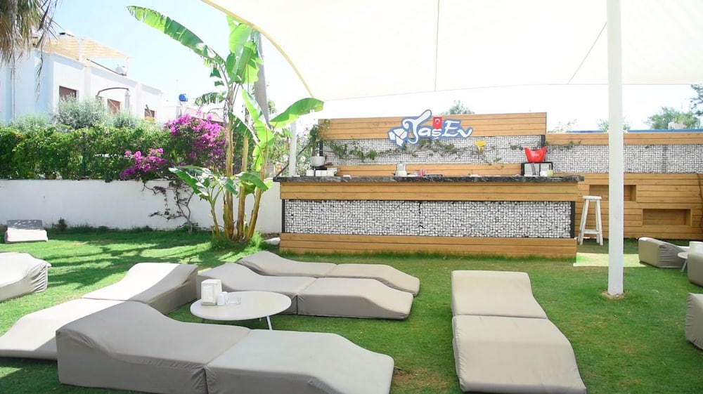 Tasev Apart Hotel