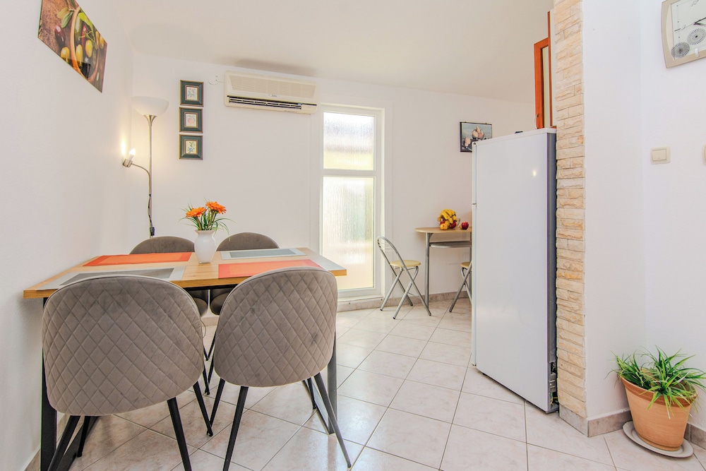 Apartment Semak
