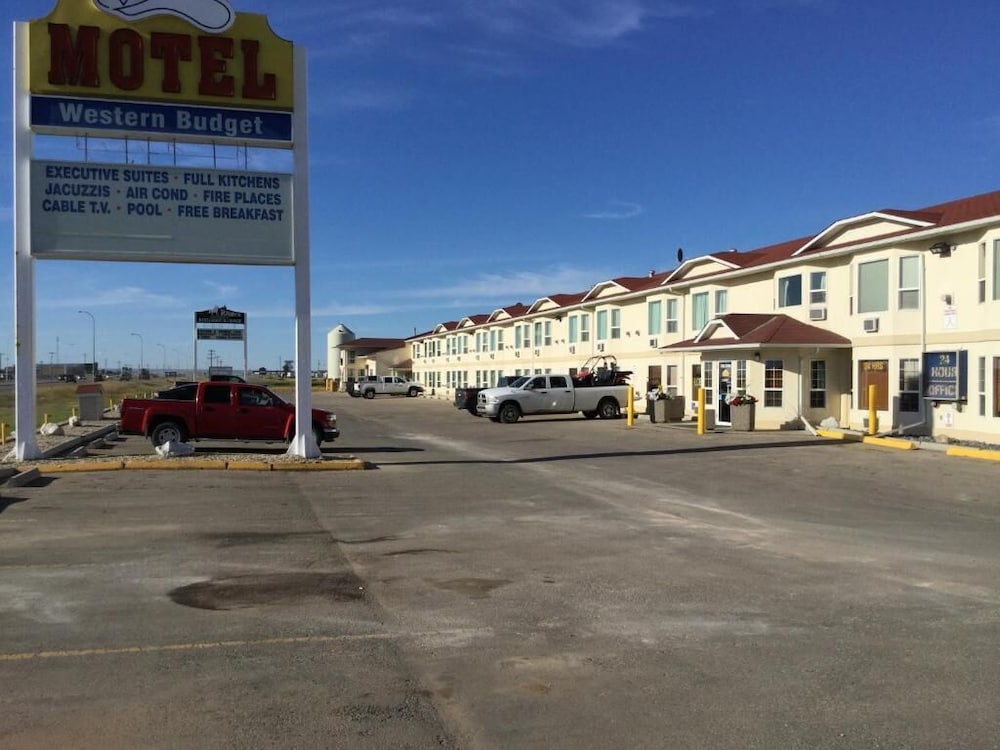 Western Budget Plus Grande Prairie 2