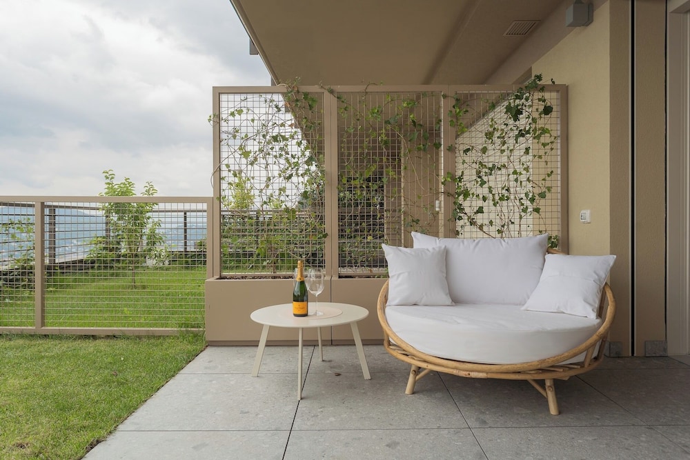 La Vista Bonita by Rent all Como
