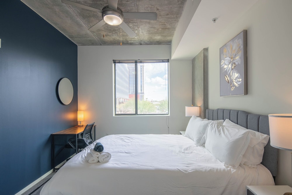 ROVE LIVING/KL - Roosevelt Point