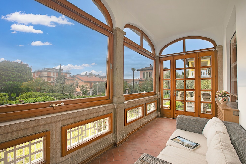 Villa Besana 100 m From Lake view 5