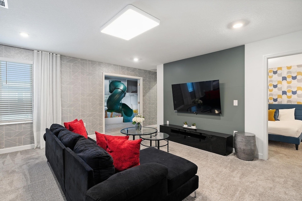 Championsgate 9 Bedroom Pool Home with Game Room 9 Home