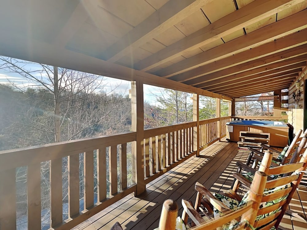 Zen Bear's Den by Jackson Mountain Rentals