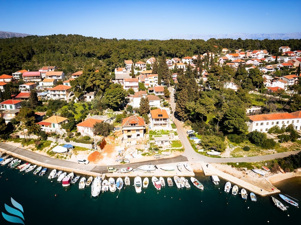 Hvar spa & Apartments