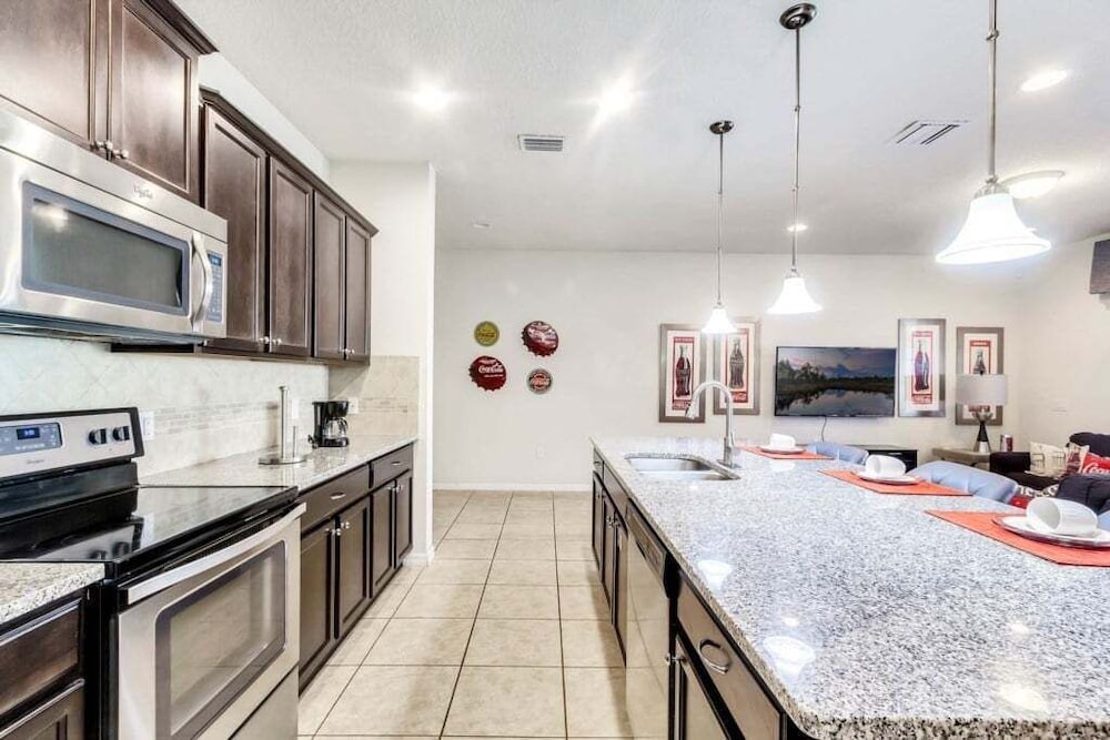 Beautiful Tranquil Relaxing Home With Private Pool 4 Bedroom Townhouse