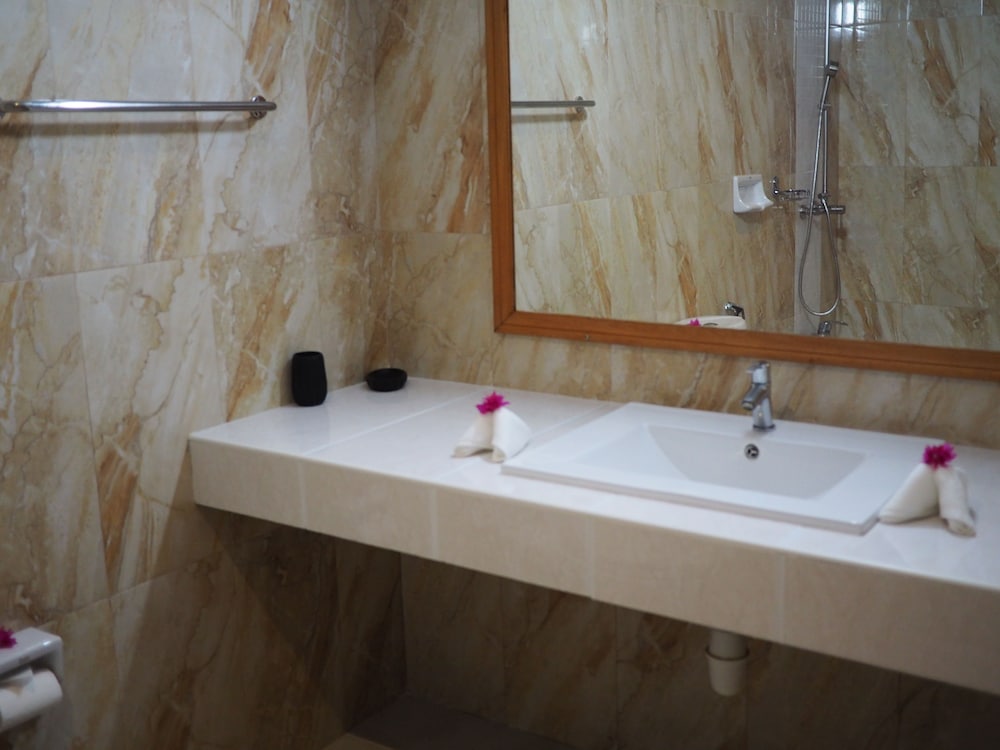 Equator HomeStay