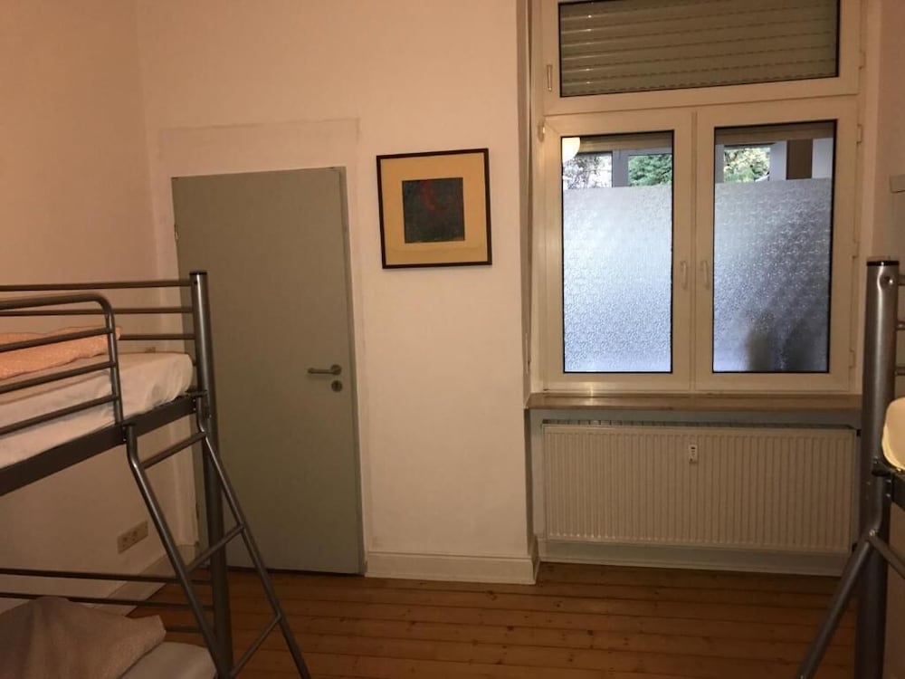 A&S Hostel Bonnerstr. 64