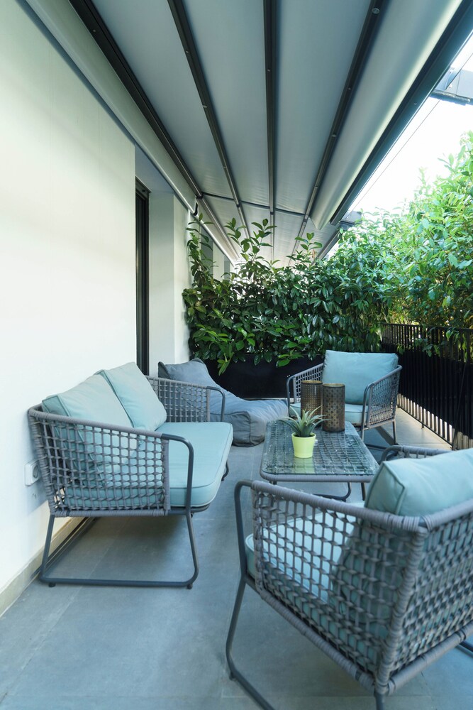 Elysan Urban Stays