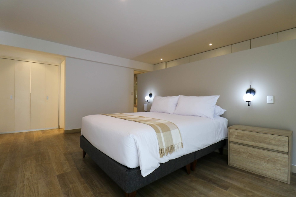 w Stunning 1BR Near Malecon in Barranco