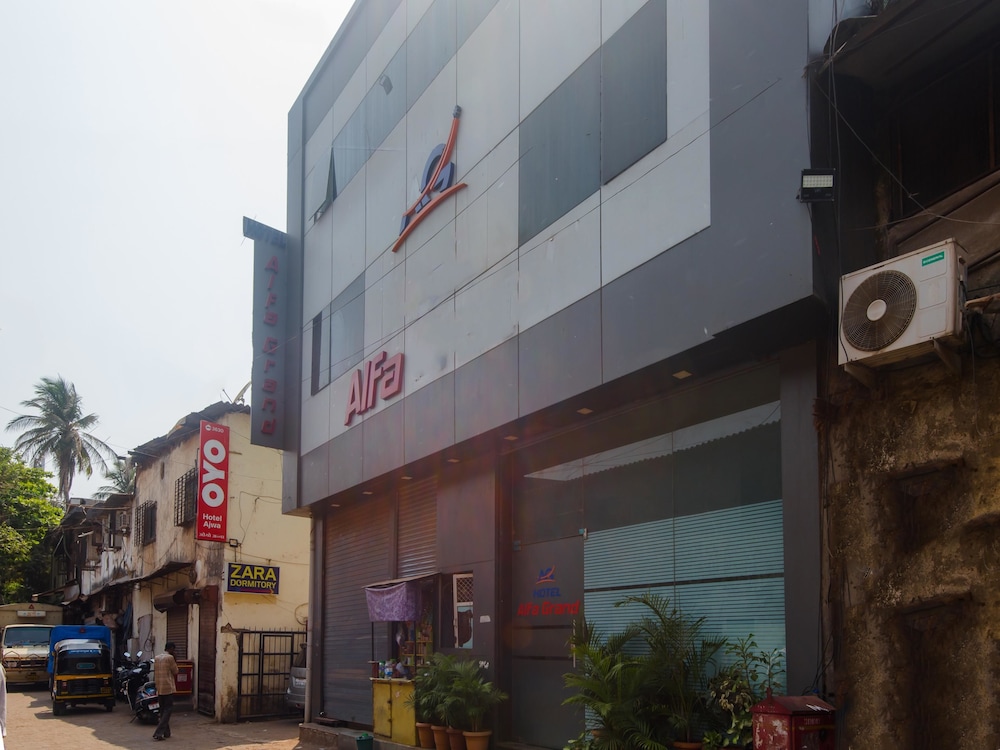 OYO 4083 Hotel Alfa Grand
