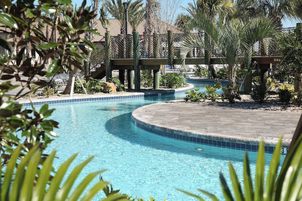 Relaxing 4BR Villa With Pool in Champions Gate