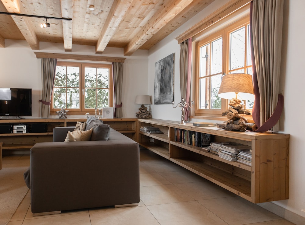 AvenidA Panorama Chalet by Alpin Rentals