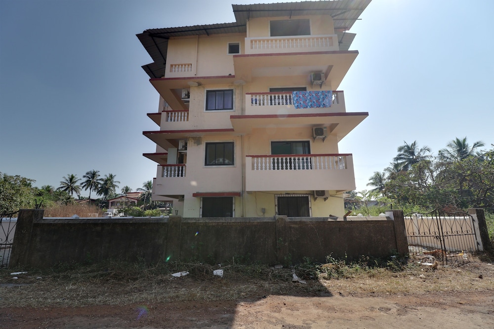 OYO 24515 Home Design 2BHK Porvorim