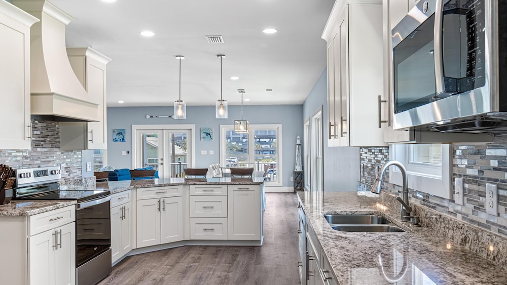 Dreezy's Hideaway by Southern Vacation Rentals