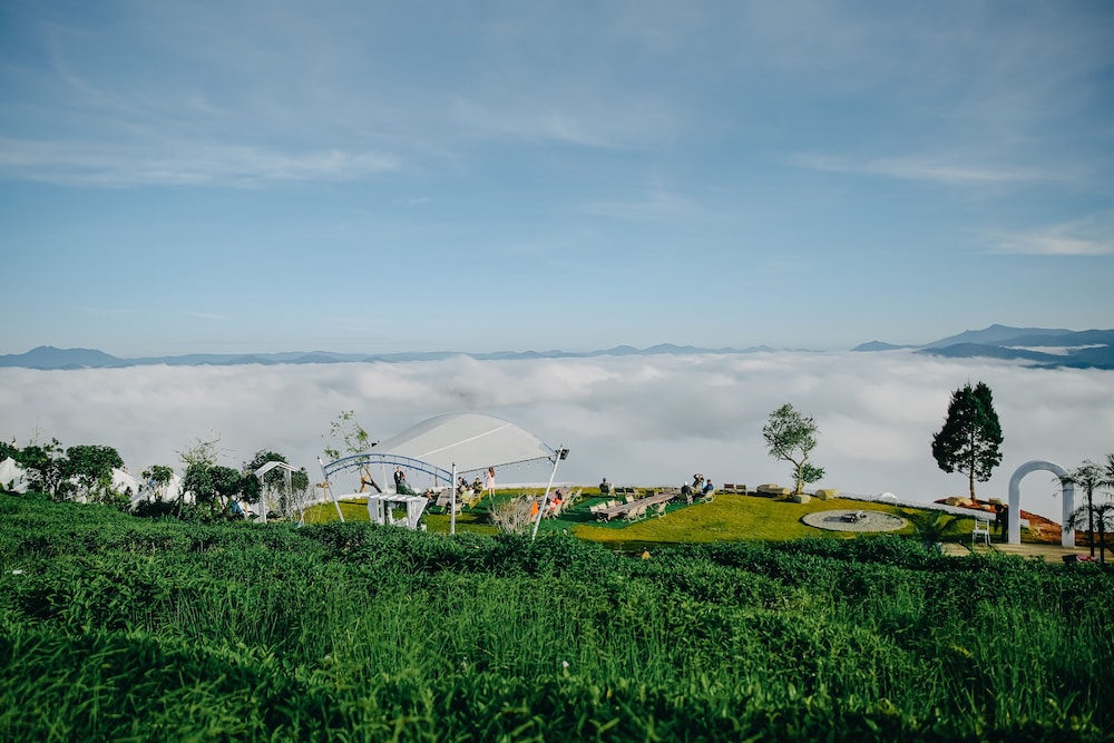 Cloud9 & Cloud View Glamping