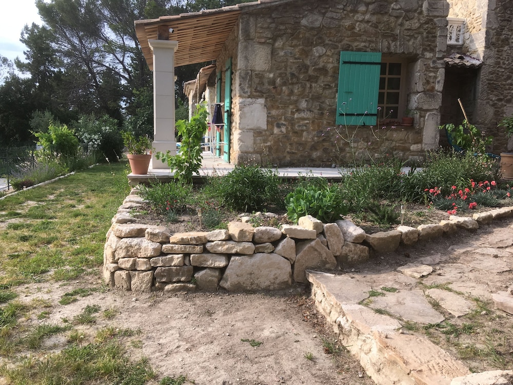 Le Mas de la Pinède
