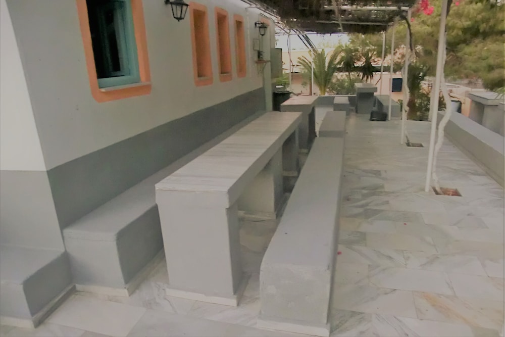 Santorini Camping & Hostel