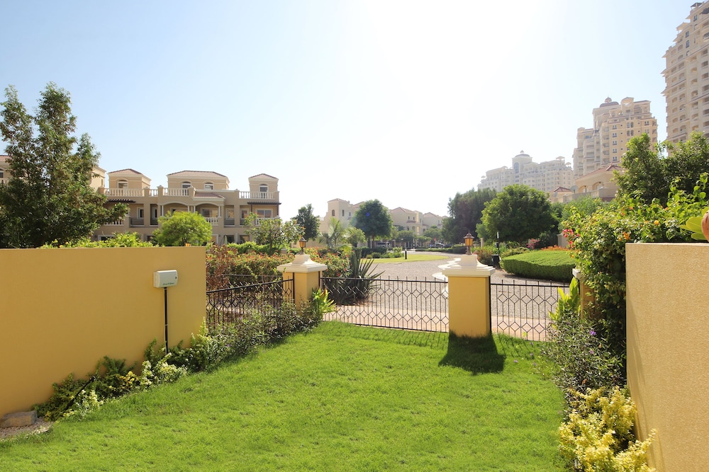 Piks Key- Al Hamra Village