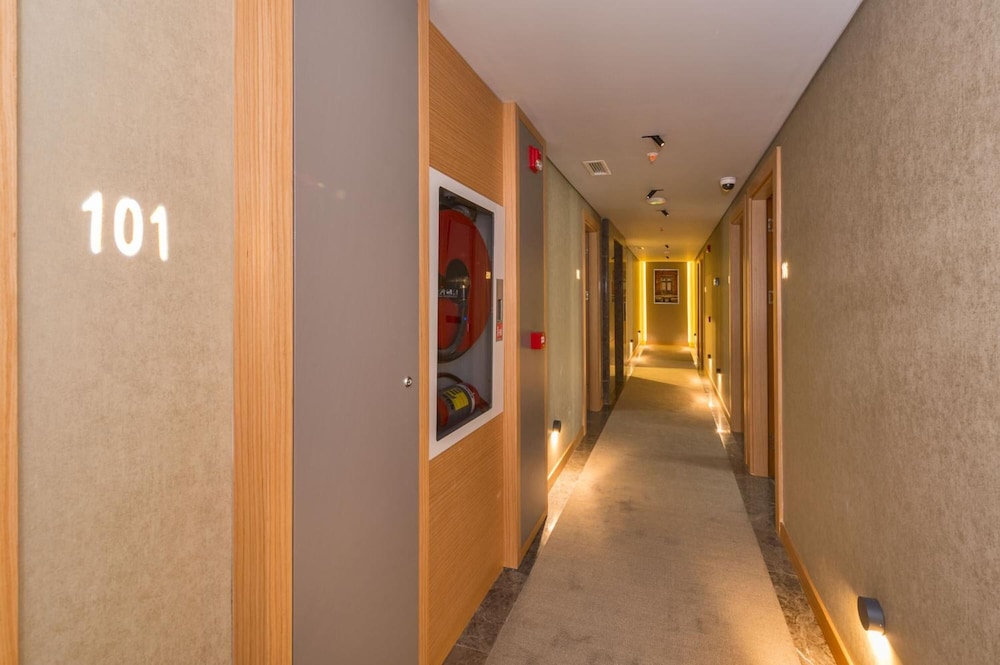 Genova Hotel - Image 59