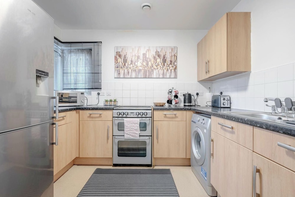 City Central London Apt Balcony, Parking, Sleeps 3