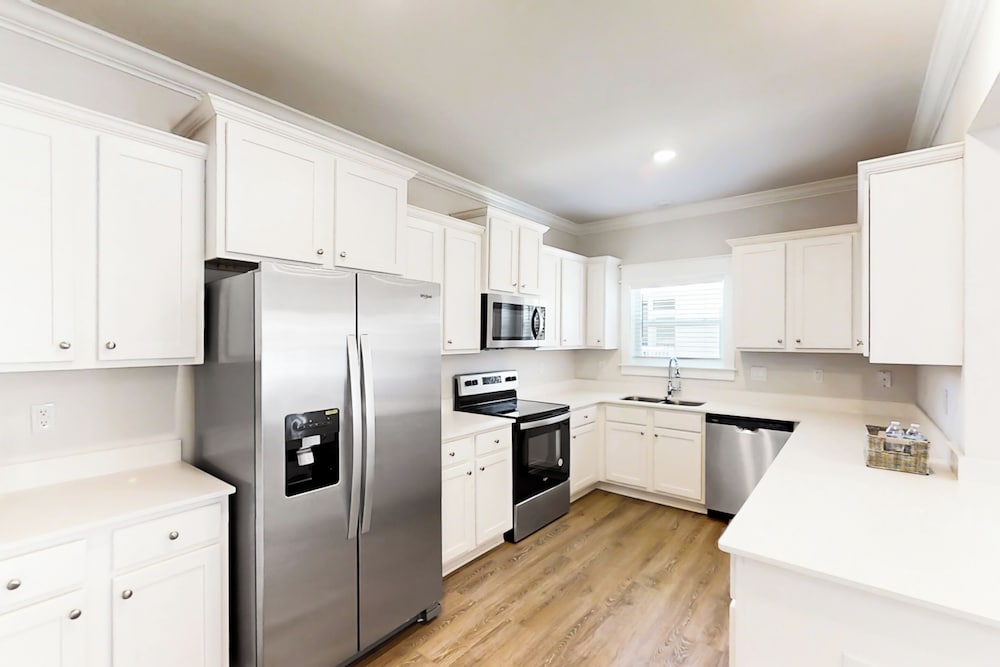 Home Near Beach w/ Pool, Arcade, Decks, W & D