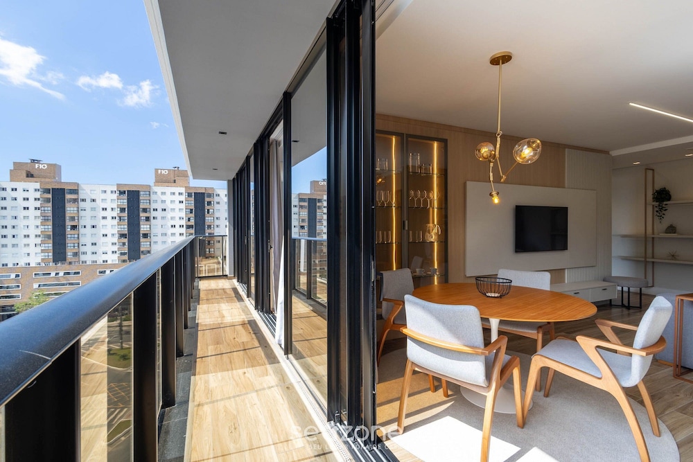 Building With Swimming Pool Next to Balneario Shopping in BC - TSO