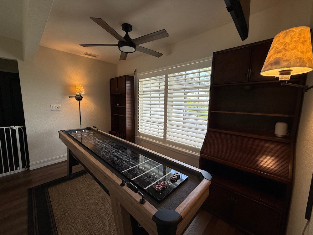 Punta Gorda Isles 4-Bedroom Private Pool Home on Canal 4 Home