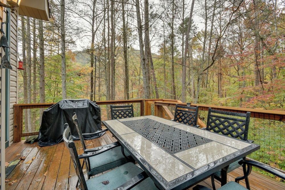Home w/ Game Room & Rumbling Bald Resort Perks!