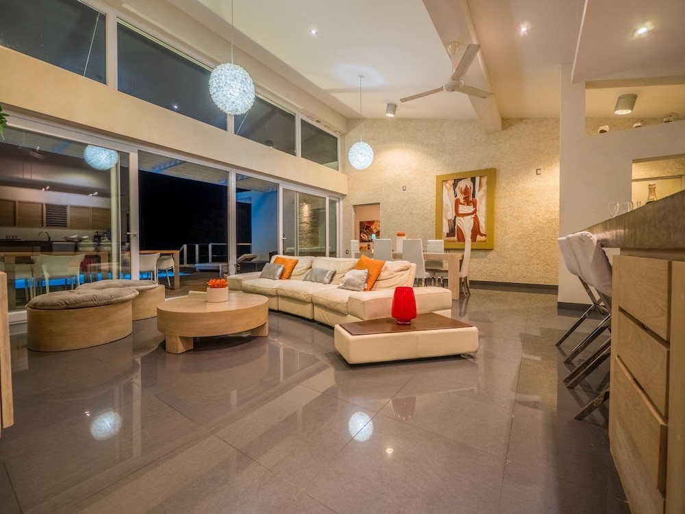 Villas Agua Dulce