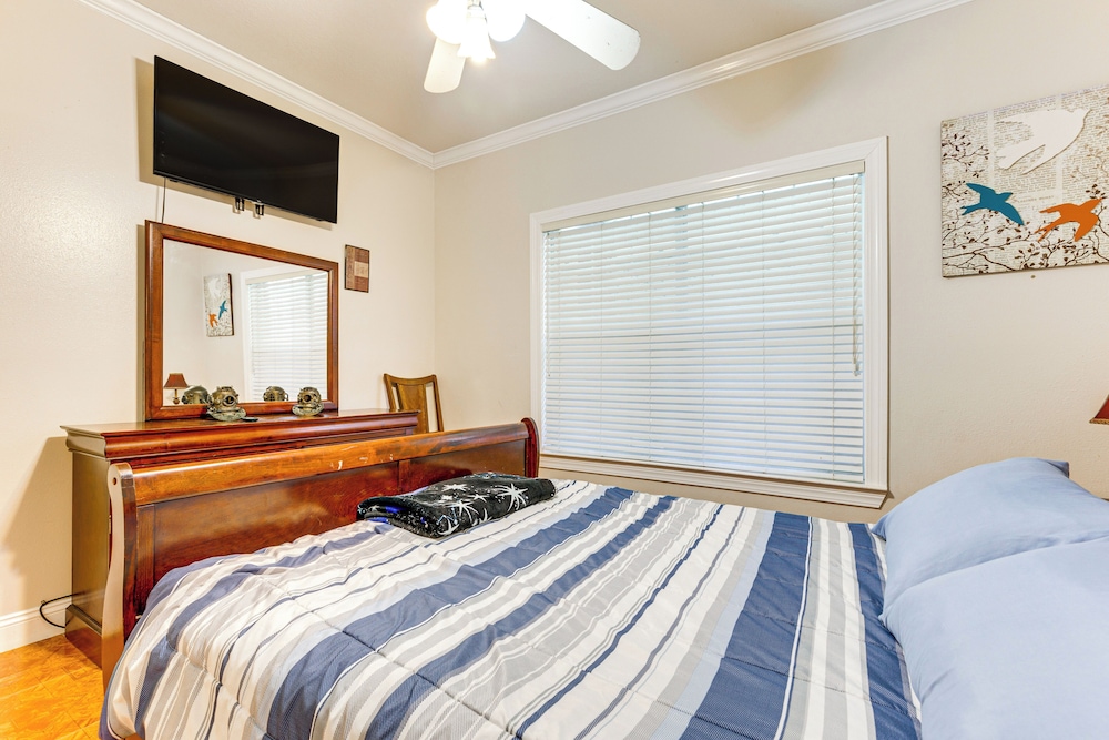 Home w/ Large Yard + Pond On-site: 15 Mi to Biloxi