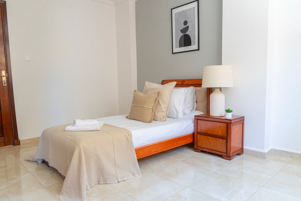 Luxueux Appartement à Bir Mourad Raïs