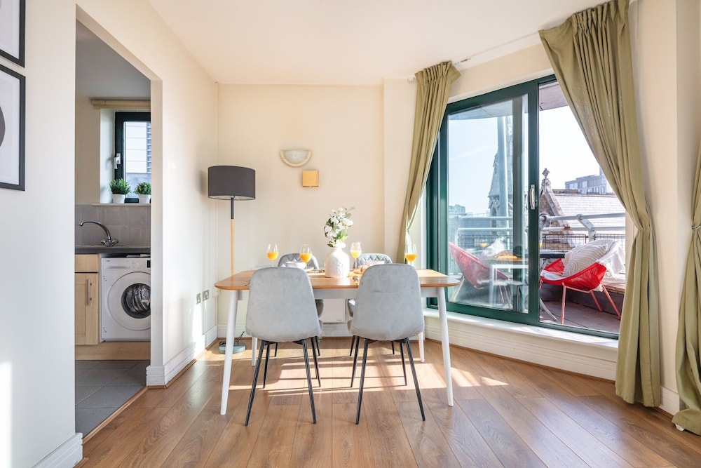 Charming 1BR Near Tower Bridge Walks