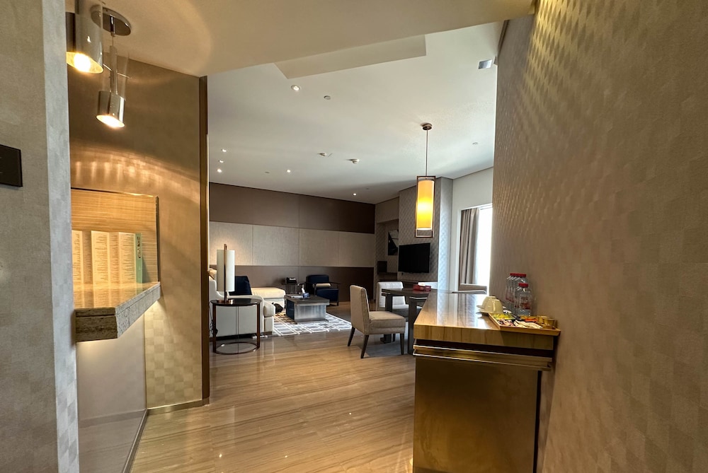 Manzil-Elegant 1BR Apt near Dubai Frame