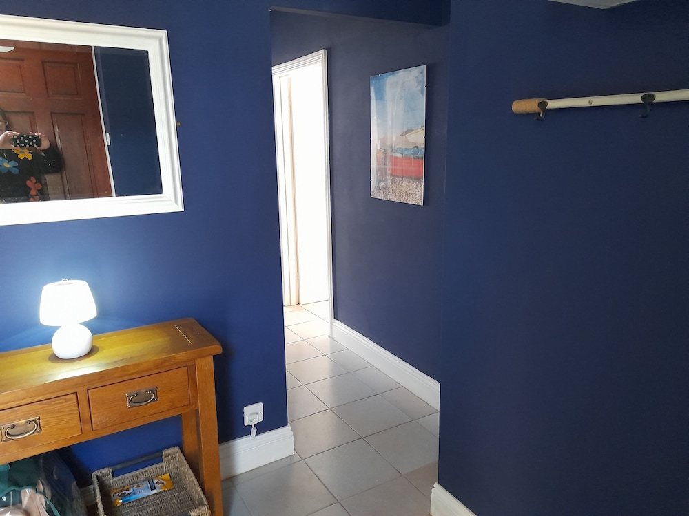 Cosy Apartment Close to Tunnels Beaches view 4