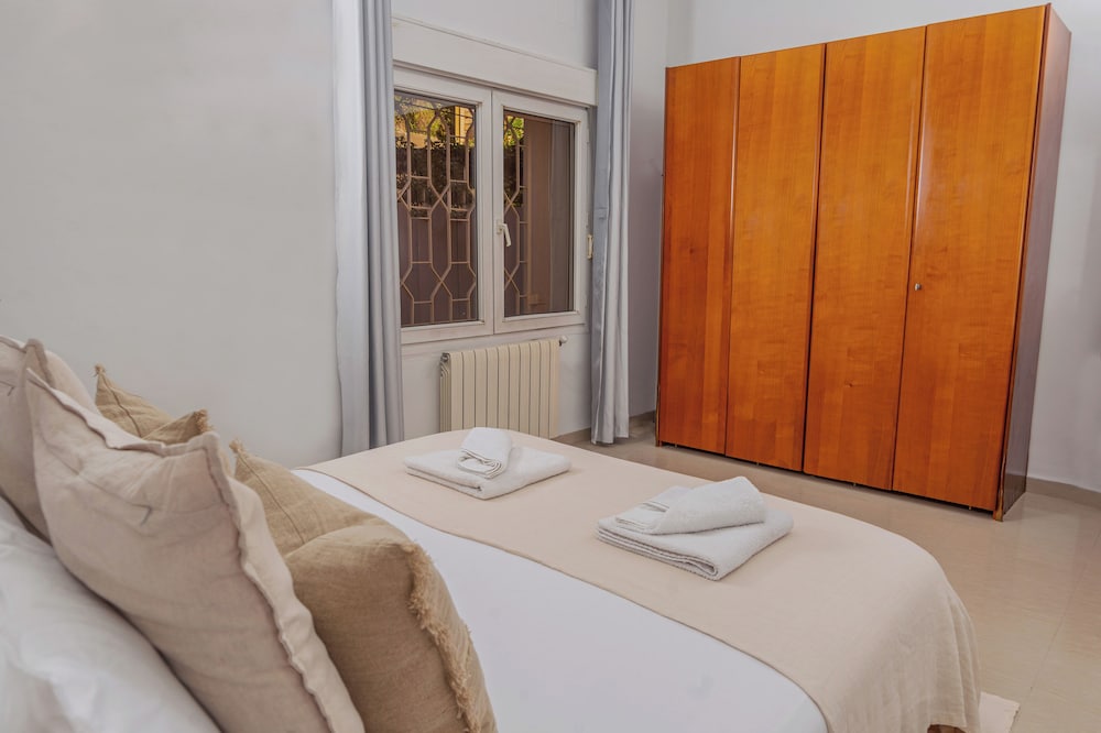 Charmant Appartement au Cœur d'Hydra