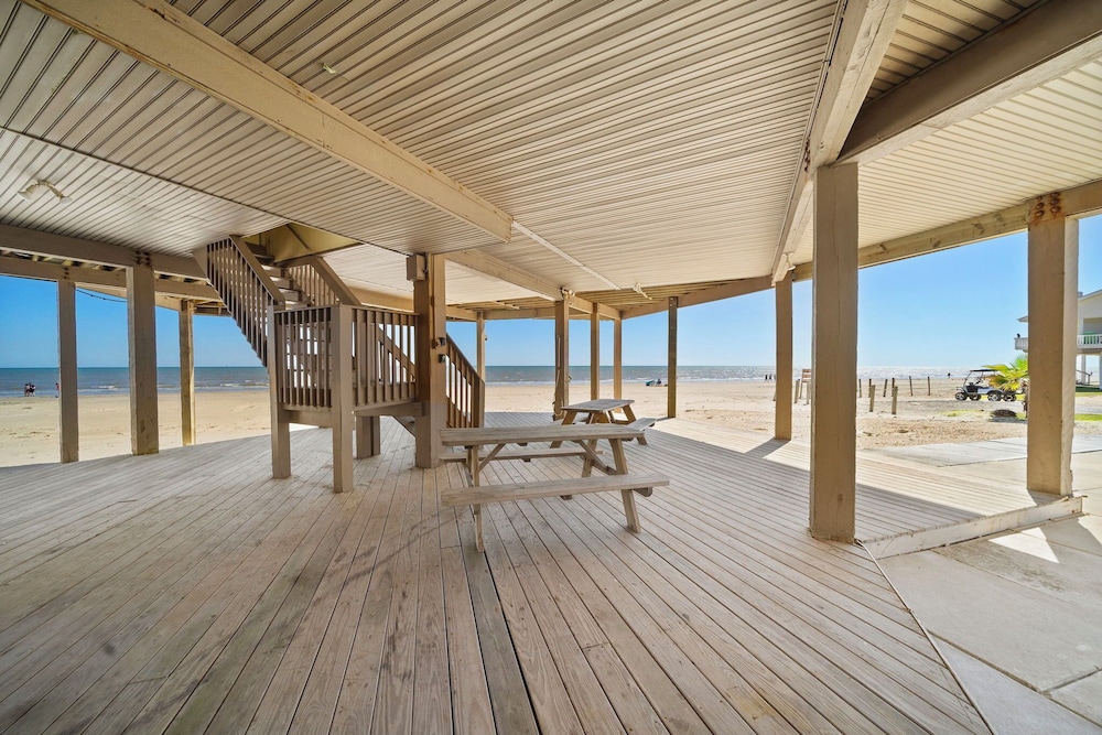 Pirates Beach Retreat by Ryson Vacation Rentals