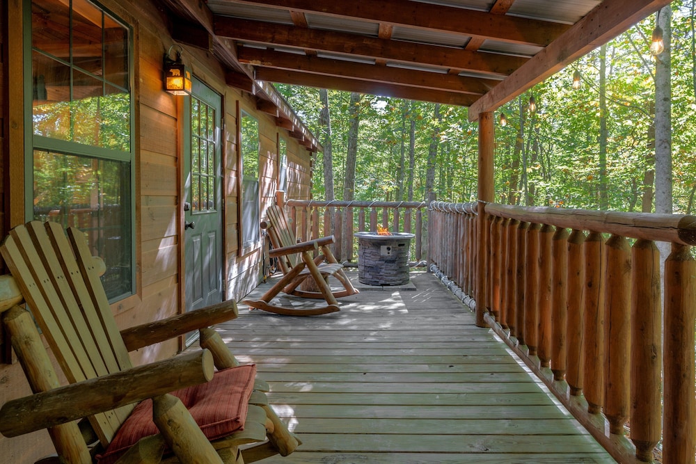 Cozy Bear 1 Bedroom Cabin