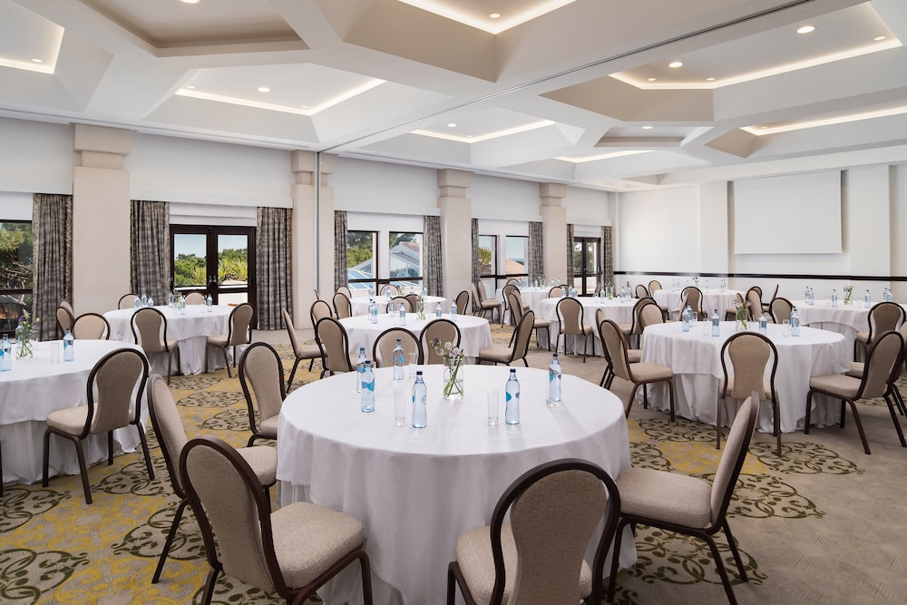 Pine Cliffs Ocean Suites, a Luxury Collection Resort & Spa