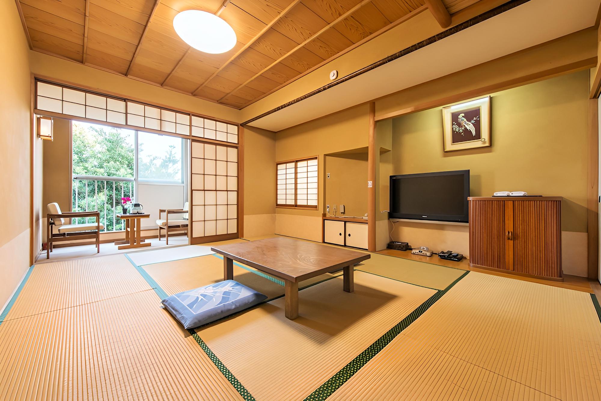 Atami Red House