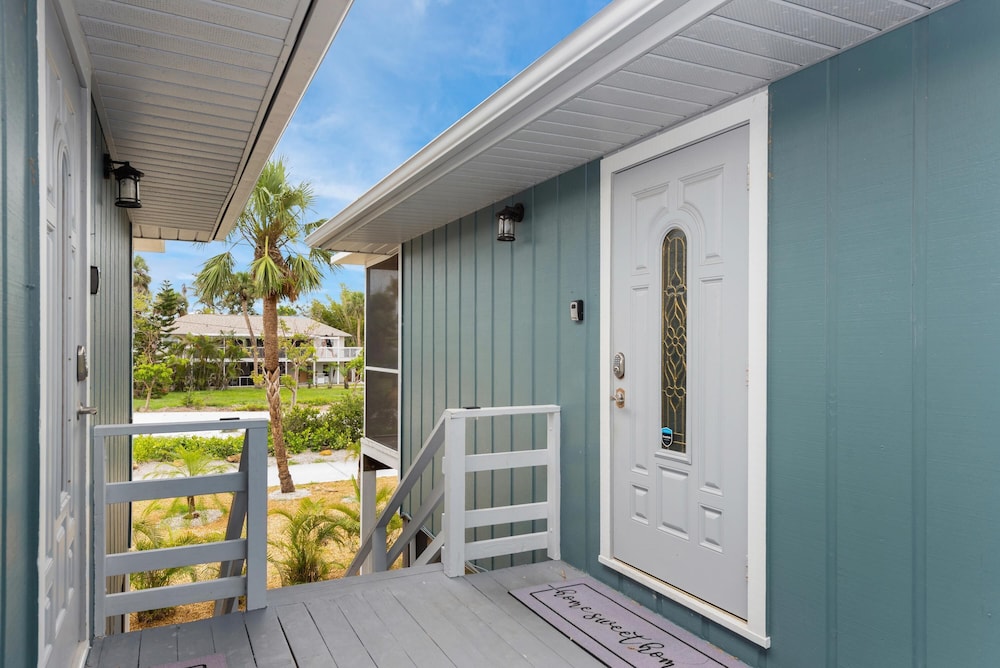 Beach Bungalow 1