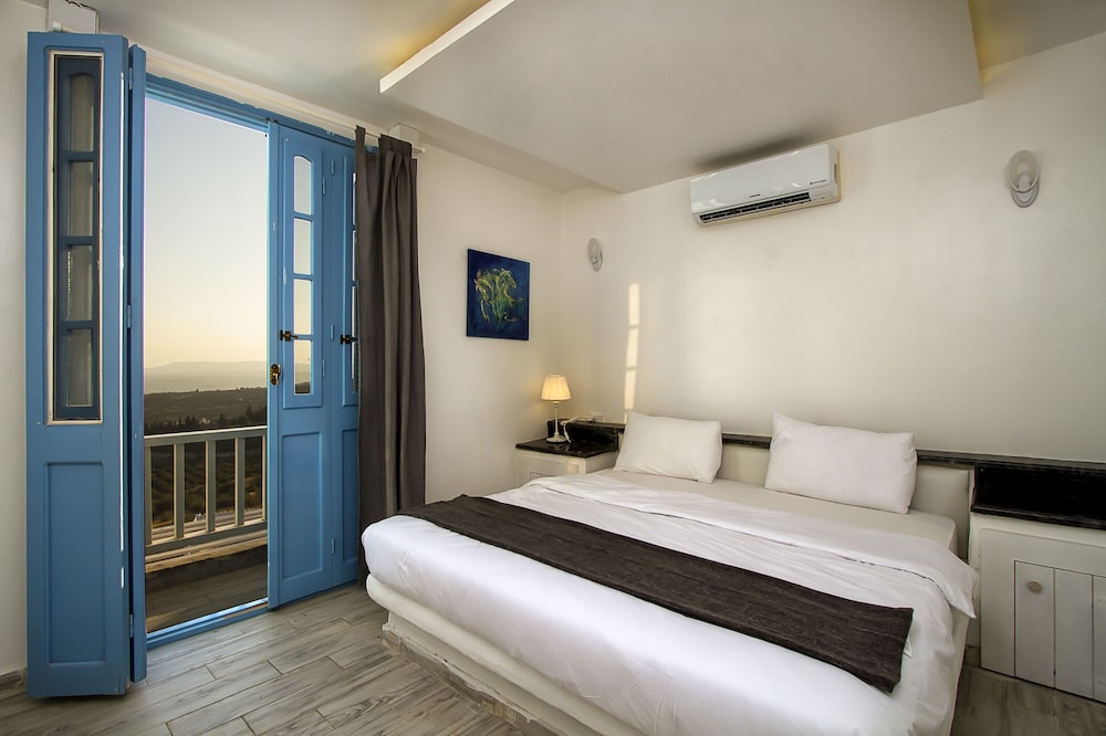 Villa Naya Branch 3 Santorini view 2