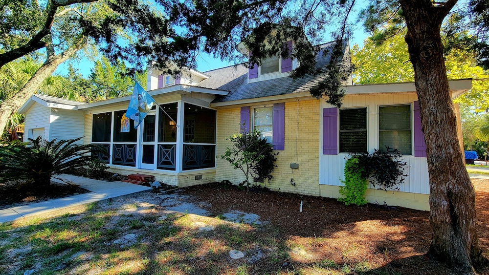 Under The Tybee Sun by Tybee Vacation Rentals